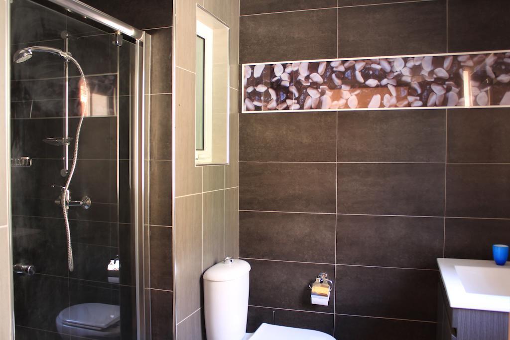 Giljana Ensuite Rooms Shared Terrace & Kitchen Saint Julian's 객실 사진